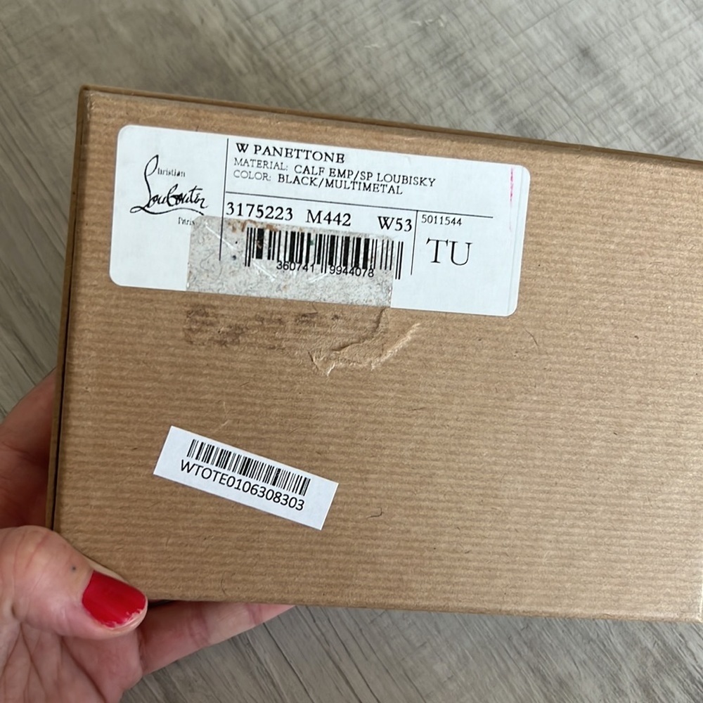 💎 CHRISTIAN LOUBOUTIN - Like new in box Pannetone zippy wallet - Picture 8 of 8